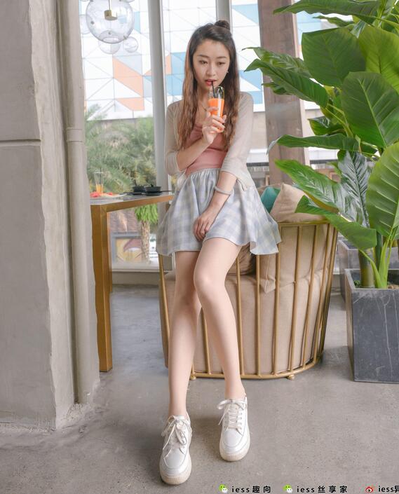 亚洲AV无码成h人喷水