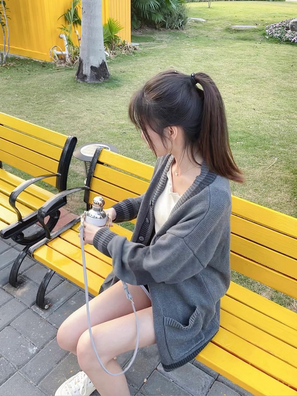 one一个成人的世界一个就够了